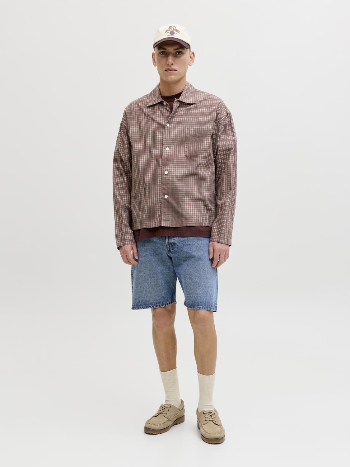 model_shot-front_full
